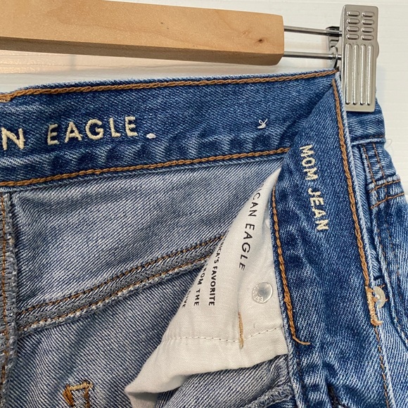 American Eagle Distressed Mom Jean - Picture 3 of 7
